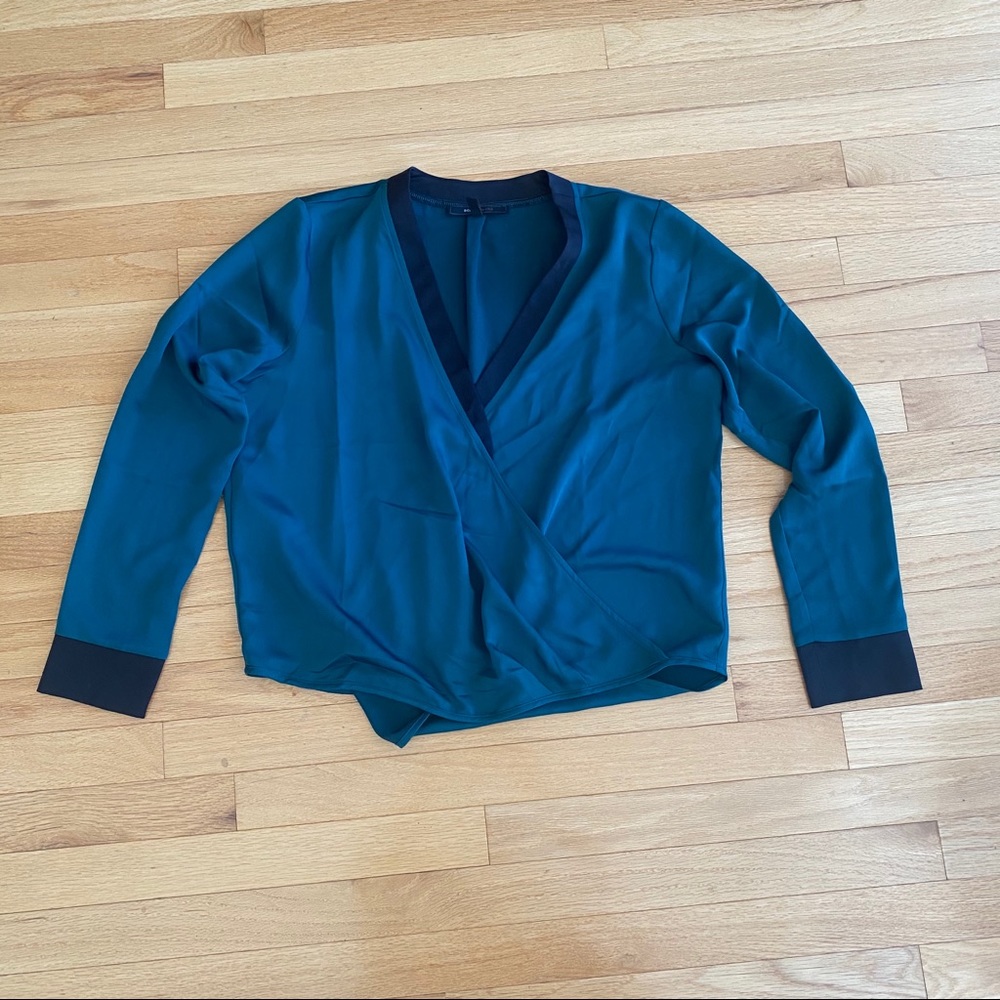 BGBG Cropped Blouse